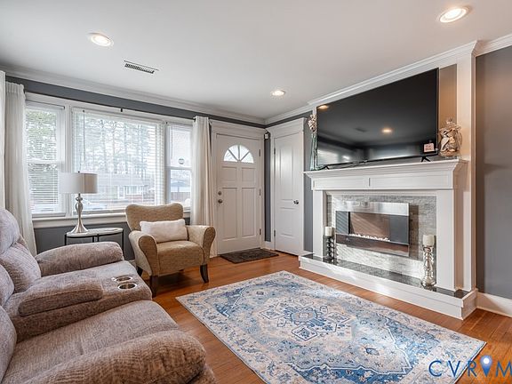 3rd image of 9605 Nandina Dr