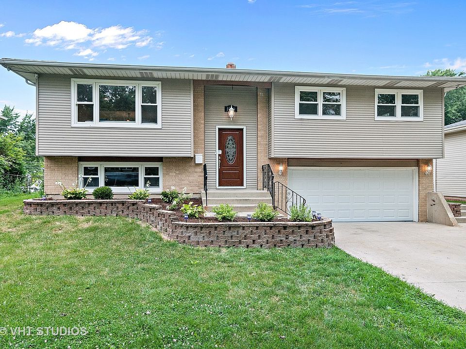 1st image of 1900 Marigold Ln