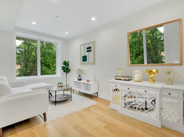 473 Bainbridge Street image 1 of 7