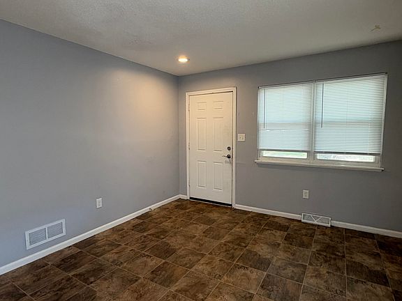 2nd image of 505 N Monroe St APT A