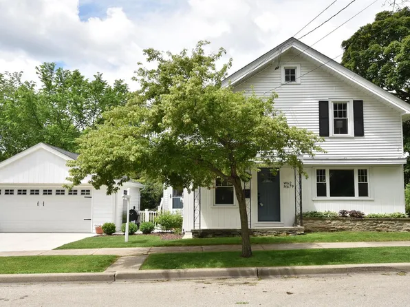 W62N679 Riveredge DRIVE, Cedarburg, WI 53012