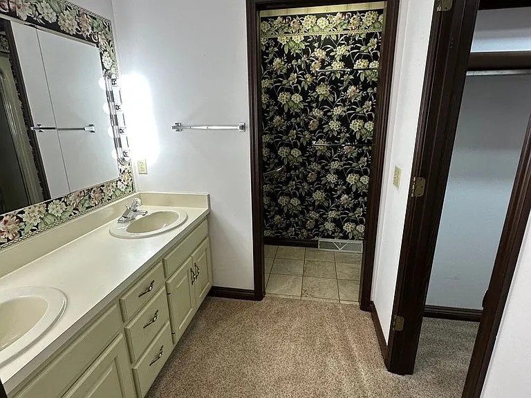 1512 Winsted Dr — Photo 3