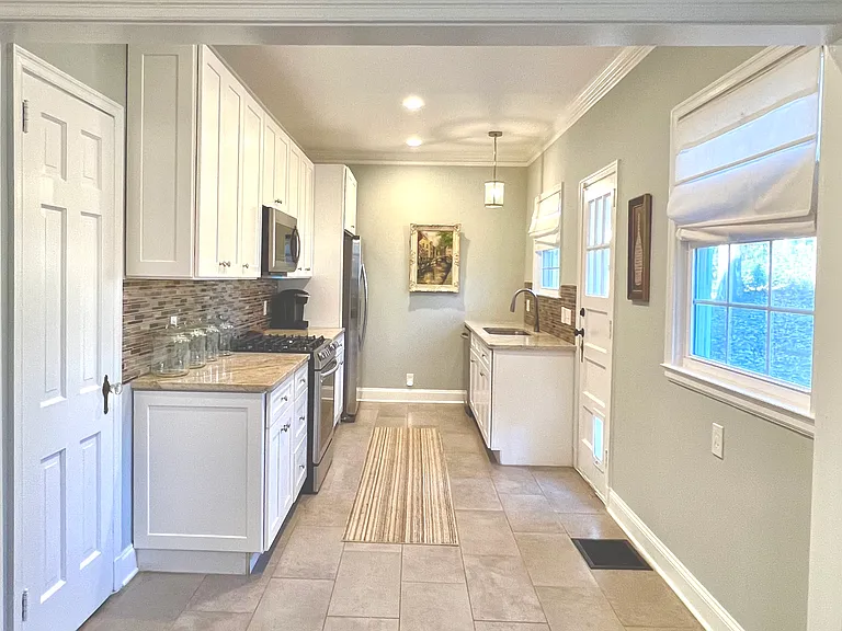2506 E Woodland Cir — Photo 9