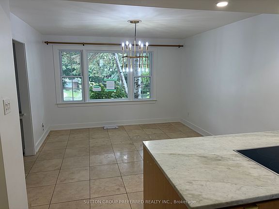 3rd image of 485 Regent St