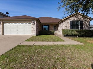 3307 Spur Dr, Grand Prairie, TX 75052