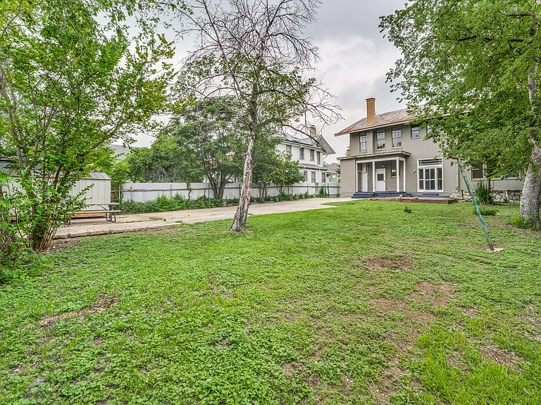 514 E Park Ave — Photo 24