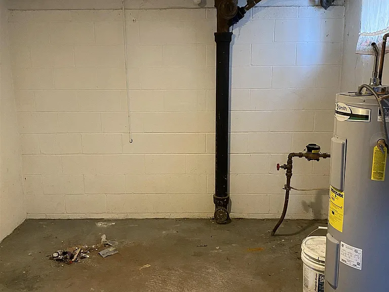 92 Sylvia St #1 — Photo 12