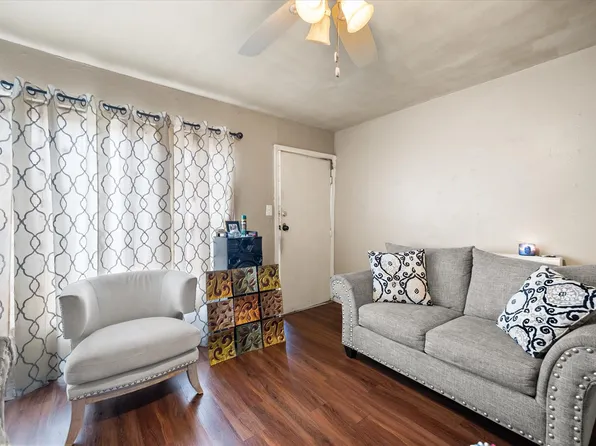 2705 NW 34th St, Fort Worth, TX 76106