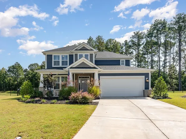 1564 Striped Bass Ln, Clover, SC 29710