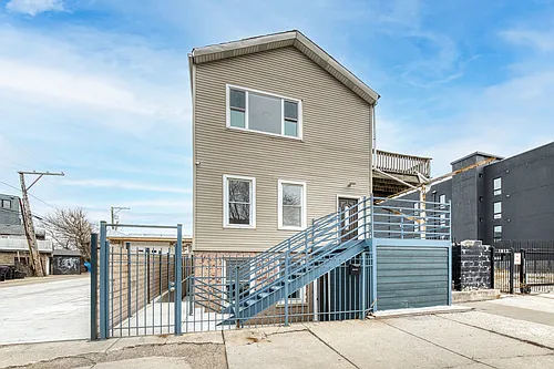 1911 S Jefferson St #1 Photo 1