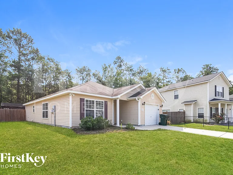 108 Farm Quarters Dr — Photo 2