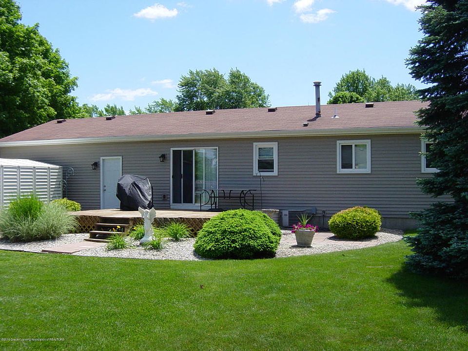 2nd image of 4712 Wilcox Rd