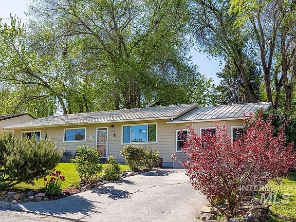 2nd image of 2278 Terrace Dr