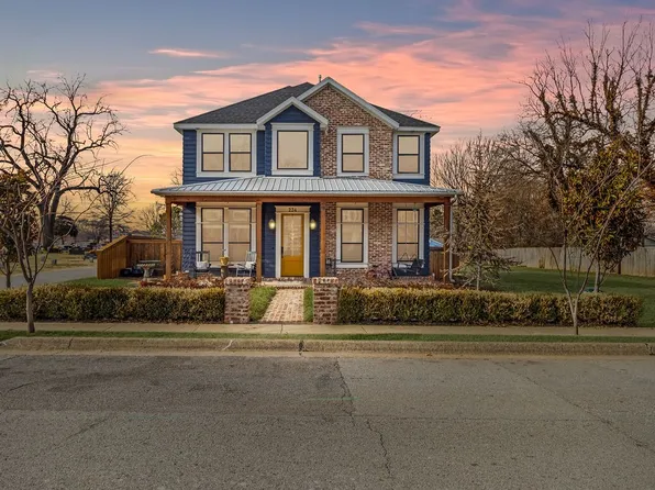 234 SW F St, Bentonville, AR 72712