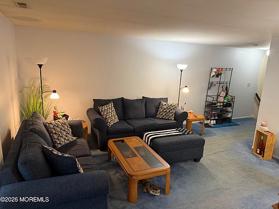 3rd image of 161 Bristol Court