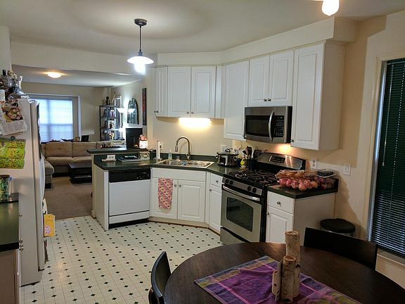 Eat In Kitchen
