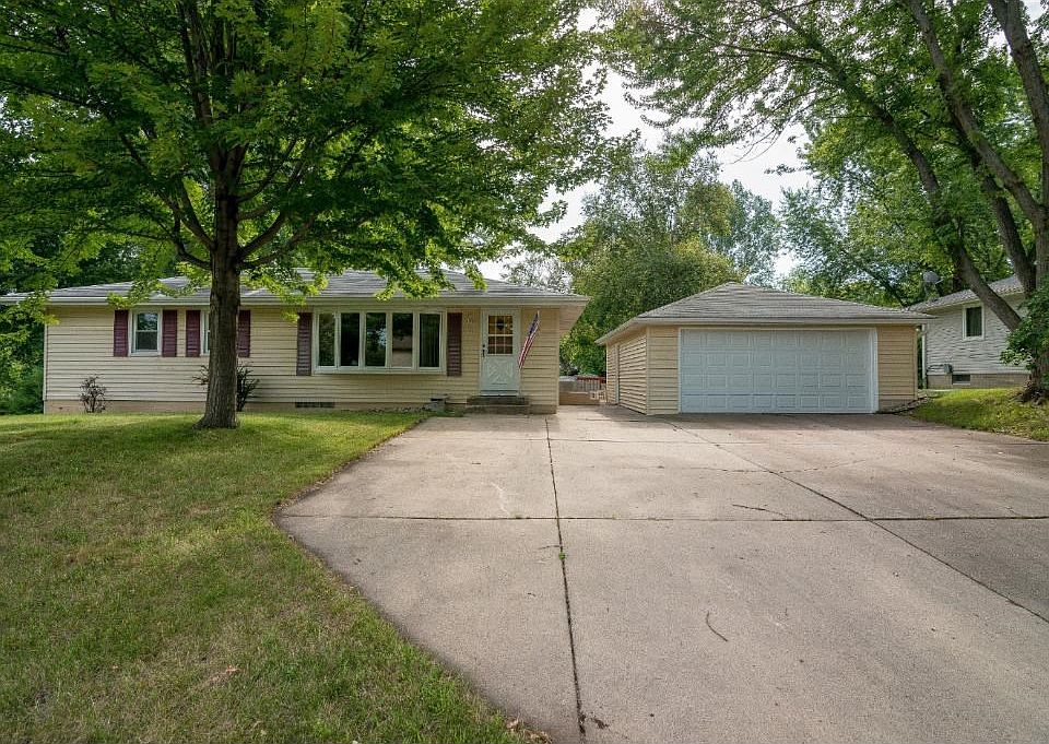 1st image of 13813 Shelly Ln