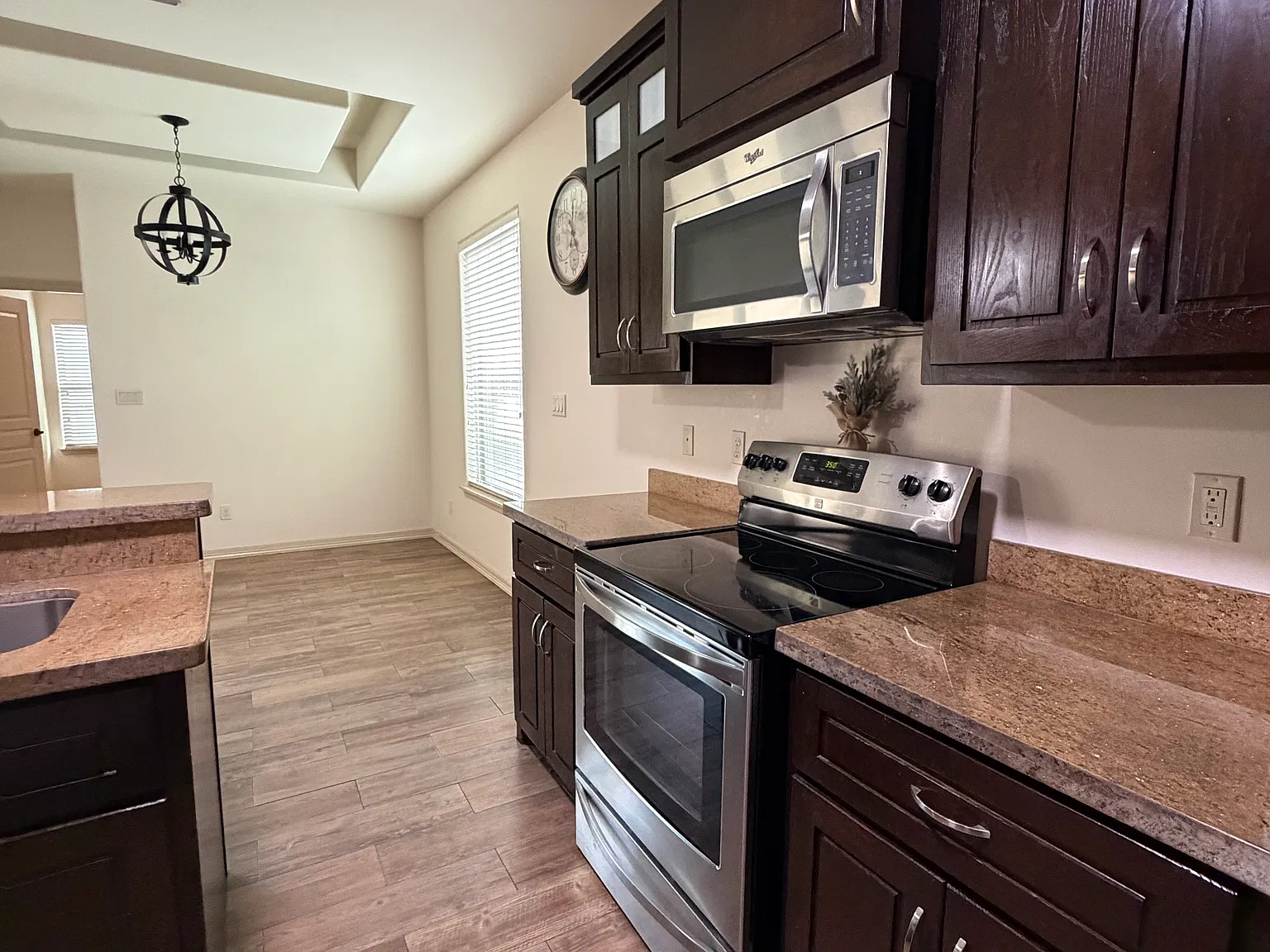 4 bed, 1586 sqft, $2,000 — Photo 4