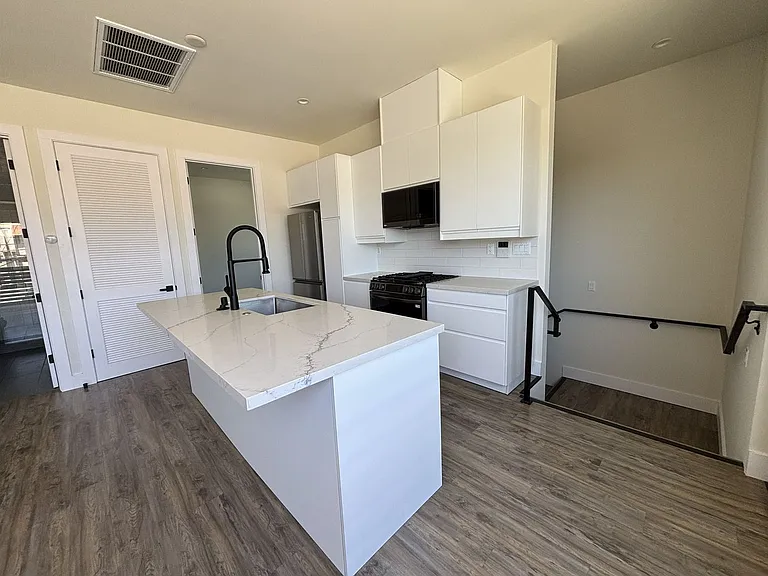 2168 Balboa Ave #B — Photo 1