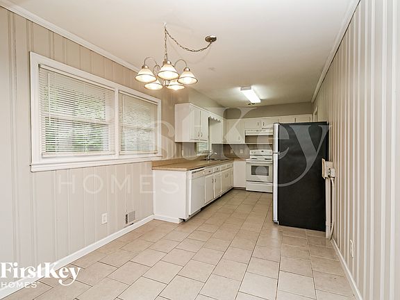 5th image of 1843 Wee Kirk Rd SE