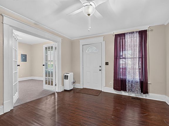 4th image of 608 Elm Tree Ln
