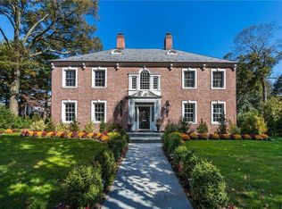 25 Hilton Ave, Garden City, NY 11530