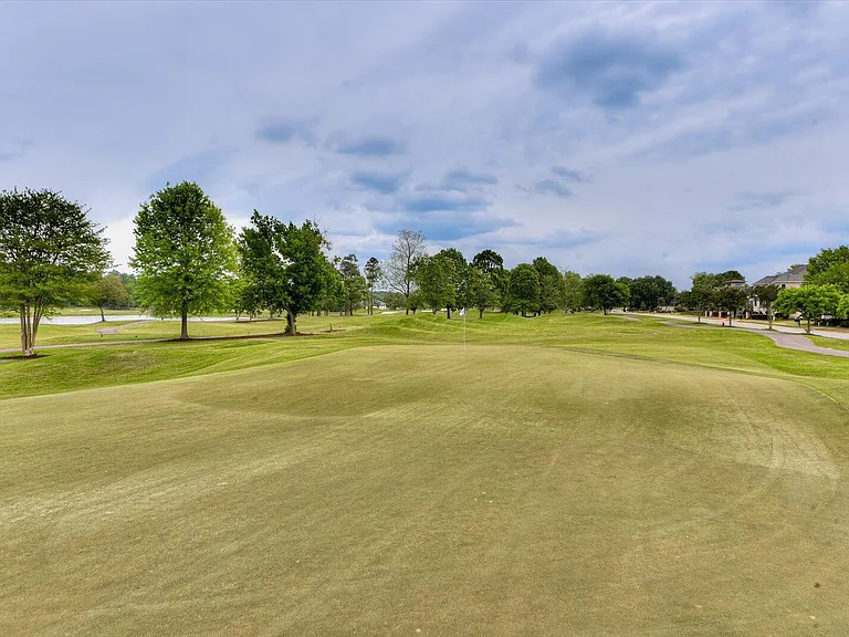 351 Landing Dr — Photo 26