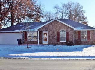 302 N Henry Clay Blvd, Ashland, MO 65010