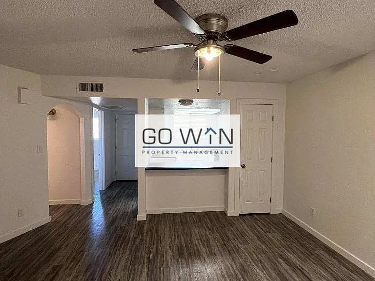 1212 W Mountain View Rd — Photo 22