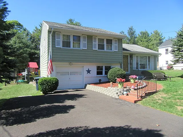 313 Hendy Ave photo 1