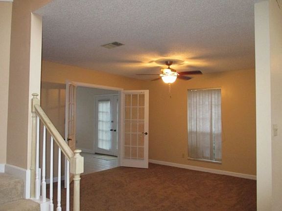 3rd image of 9800 Bridgewood Ln