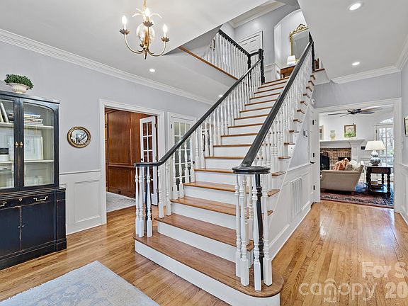 5th image of 6824 N Baltusrol Ln
