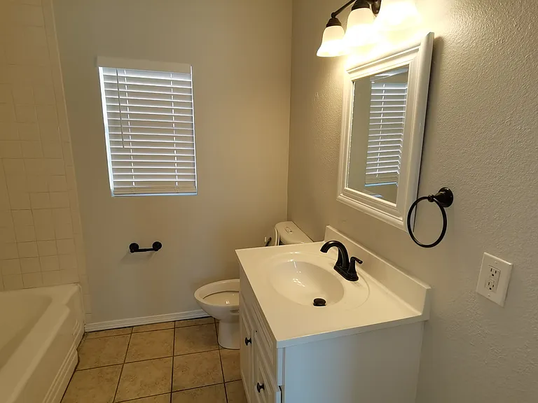 137 E Norwood Ct #7 — Photo 11