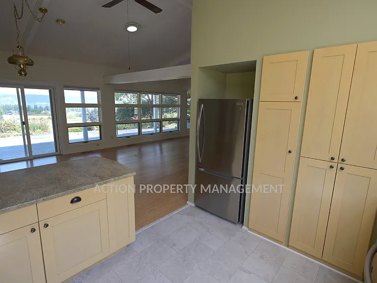 251 Old Schoolhouse Rd — Photo 12