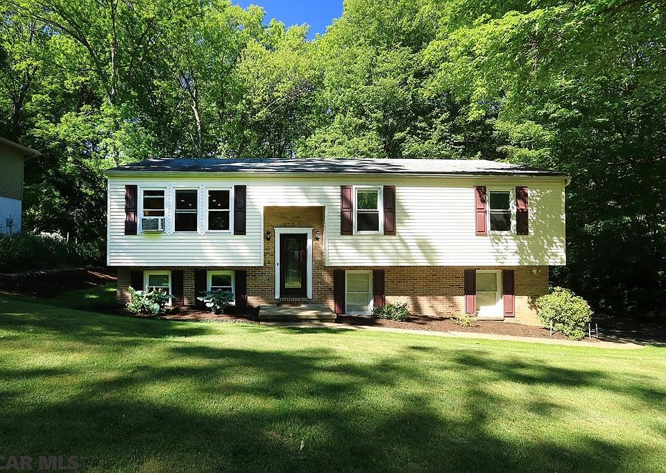 1st image of 206 Oakley Dr