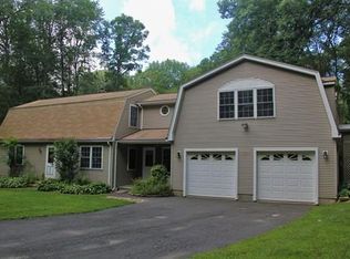 13 Juckett Hill Dr, Belchertown, MA 01007