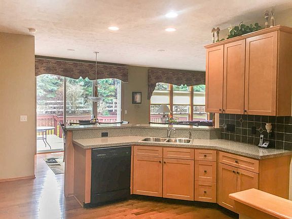 5th image of 5983 Mill Point Ct SE