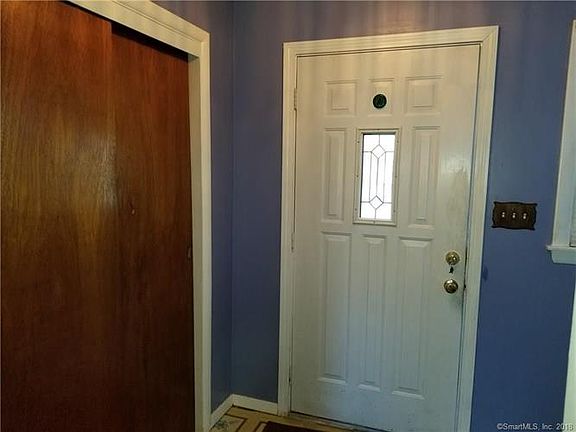 5th image of 41 Appletree Dr