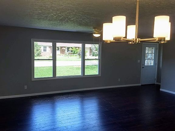 5th image of 223 Bartlett Dr