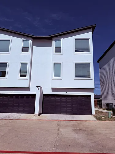 1417 Kramer Ln Photo 1