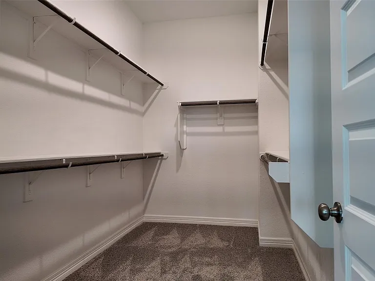 360 Mallorn Ln — Photo 17