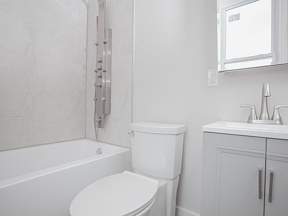 3rd image of 1417 W Olney Ave #31