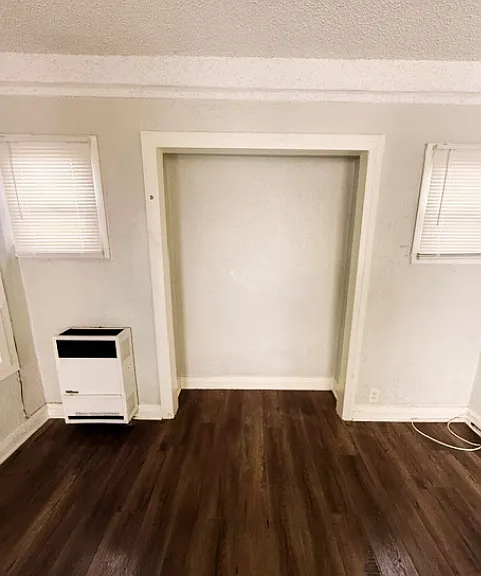 727 W 74th St #729-1/2 — Photo 2