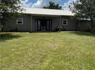 145 Forest View Dr, Victoria, TX 77905
