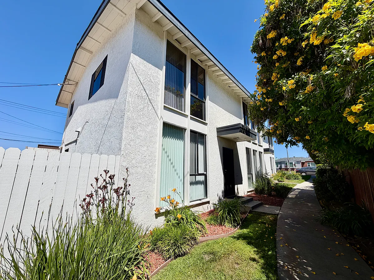 Building Photo - 677 Ultimo Ave