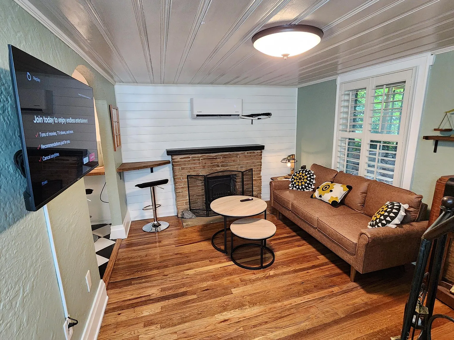 2 bed, 882 sqft, $1,350 — Photo 4