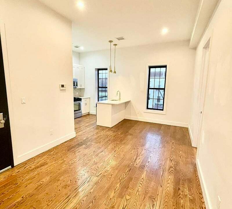 1st image of 852 Rogers Ave #2A