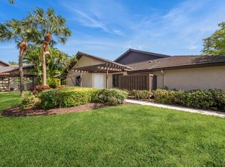 5045 Pine Dr, Boynton Beach, FL 33437