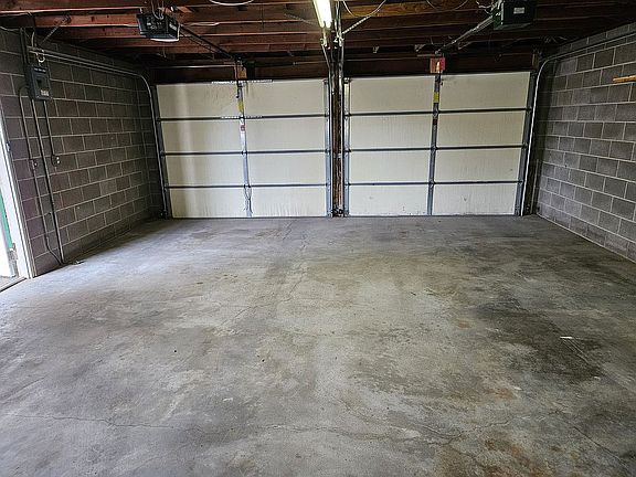 4th image of 416 S Court St