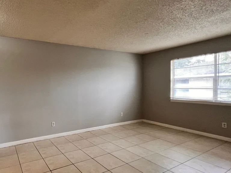 2190 Knox McRae Dr #D — Photo 3